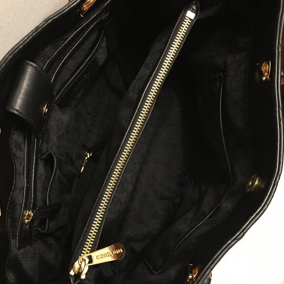 Michael Kors Susannah Large Quilted Black Tote Bag - Picture 13 of 16